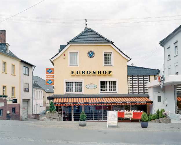 http://arnopaul.net/files/gimgs/16_arnopaul-3f2014-16.jpg