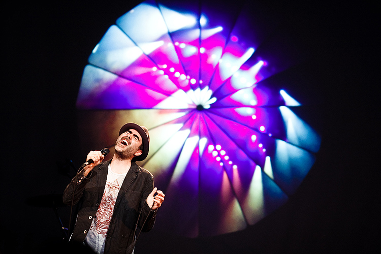 http://arnopaul.net/files/gimgs/4_arnopaul-fredoviola-20090919.jpg