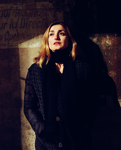 http://arnopaul.net/files/gimgs/8_arnopaul-juliegayet2.jpg